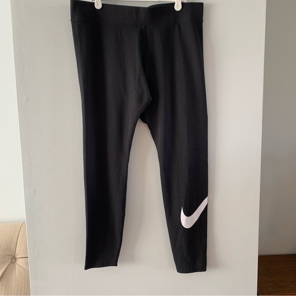 Nike Pants - Nike Black Leggings White Swoosh Logo Pull On Athletic Pants Womens Size XL